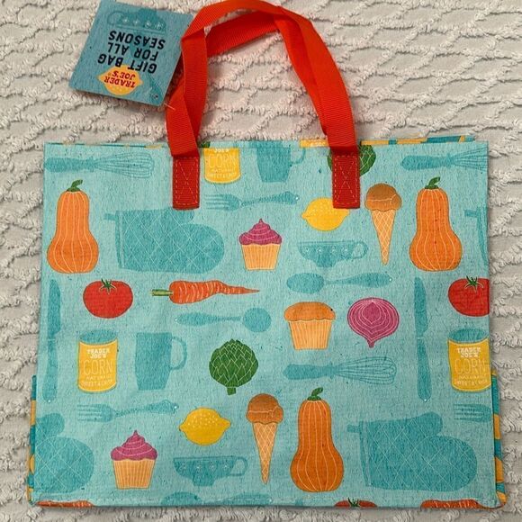 Trader Joe’s Plastic Reusable Small Shopping Tote Bag Squash Kitchen Cupcakes - Picture 1 of 12